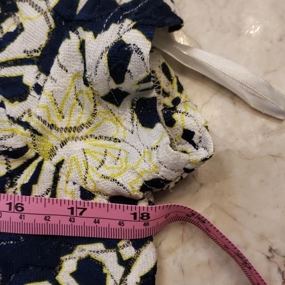 Mishca Tunic Top Sh-Slv Navy/ Wt/ Yellow EUC Md - Picture 8 of 8